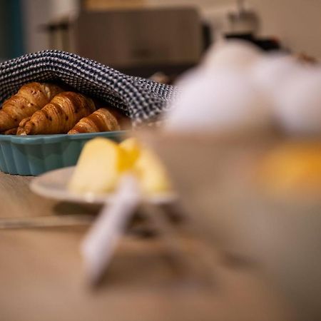 Bed and Breakfast Milk Factory Хофн Экстерьер фото