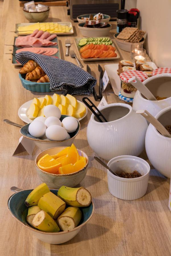 Bed and Breakfast Milk Factory Хофн Экстерьер фото